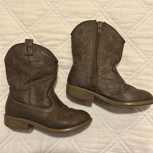 The cutest cowgirl boots, size 11